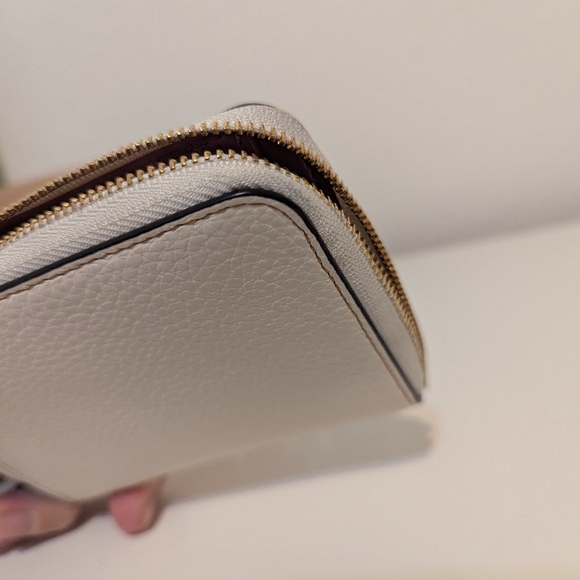 Coach X Disney Minnie Mouse Small Patch Zip-Around Wallet - Picture 12 of 12